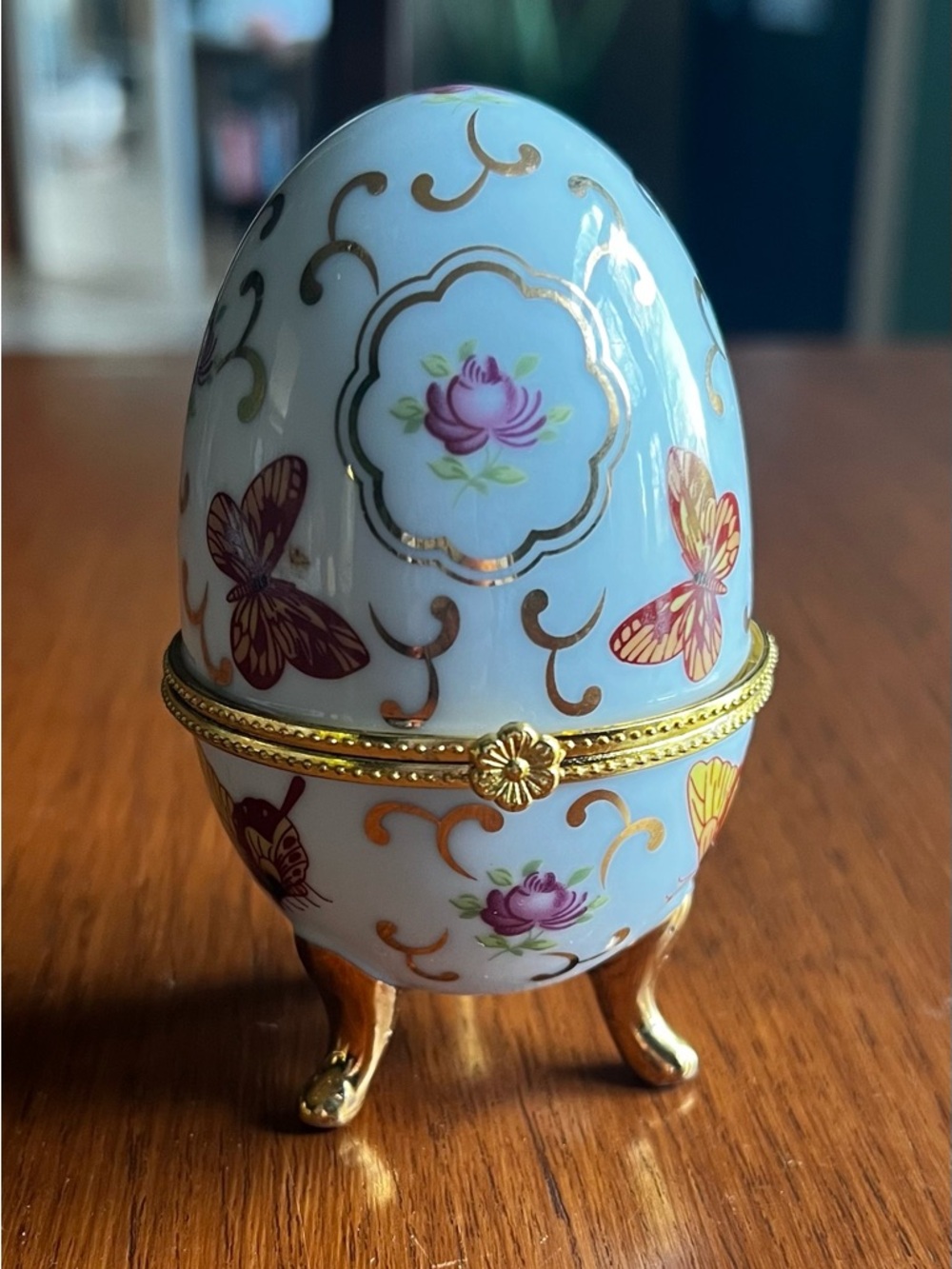 Source Unknown White Porcelain Egg Box with Pink Flowers and Gold Accents